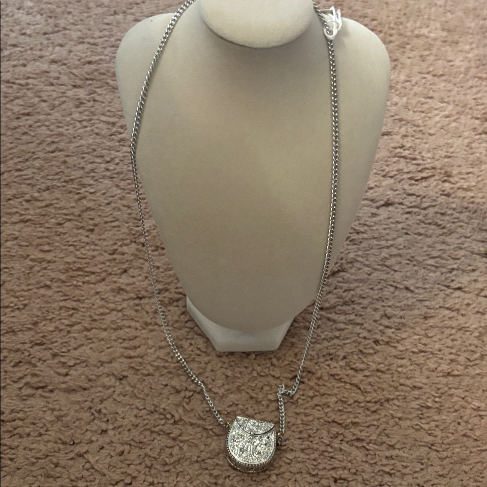 QVC vintage necklace with hidden pocket watch inside purse very unique - Picture 2 of 6